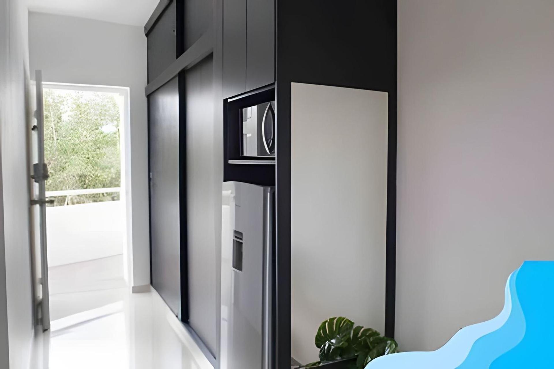 Minimalist With Pool And Free Scooter Apartment