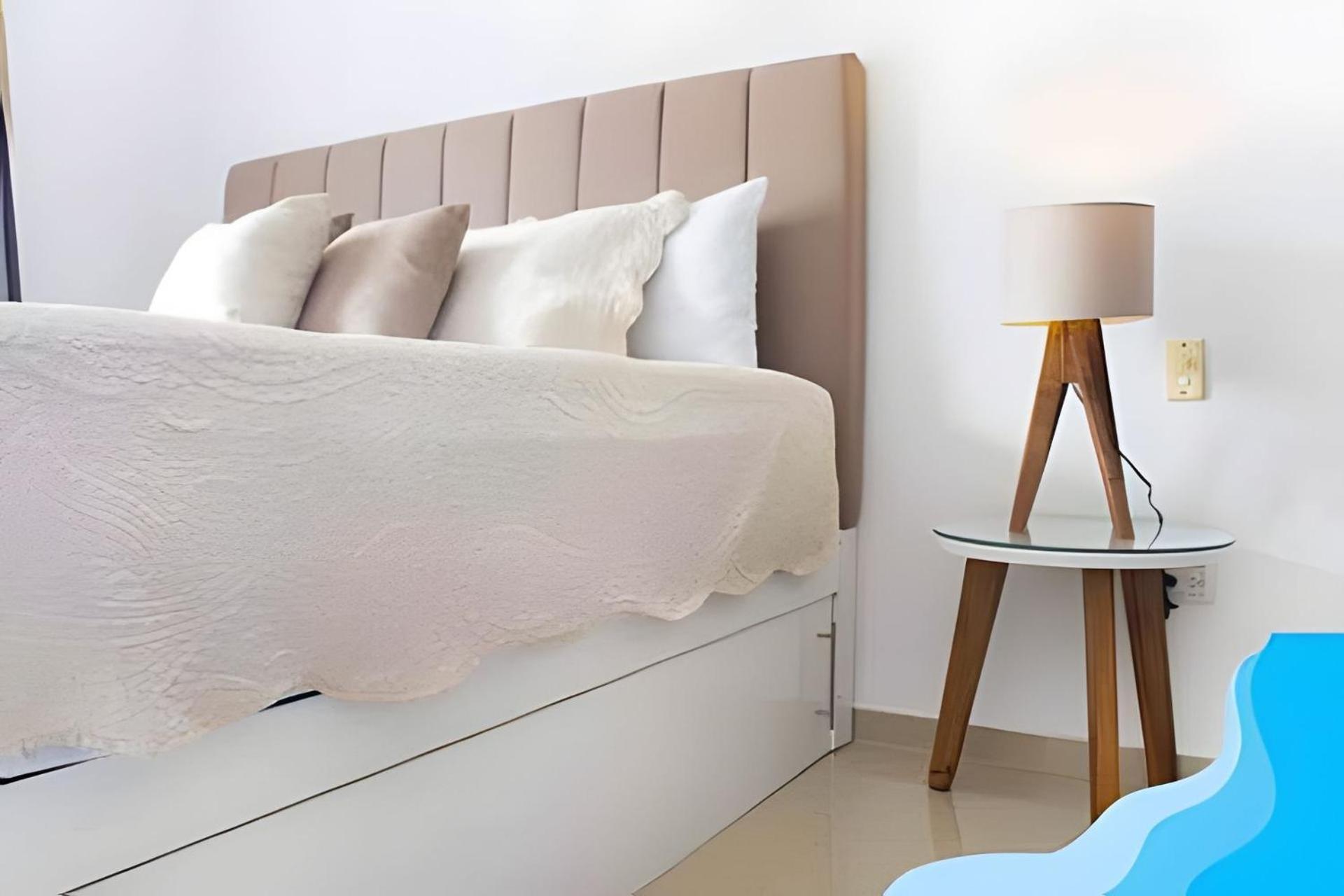 Minimalist With Pool And Free Scooter Apartment