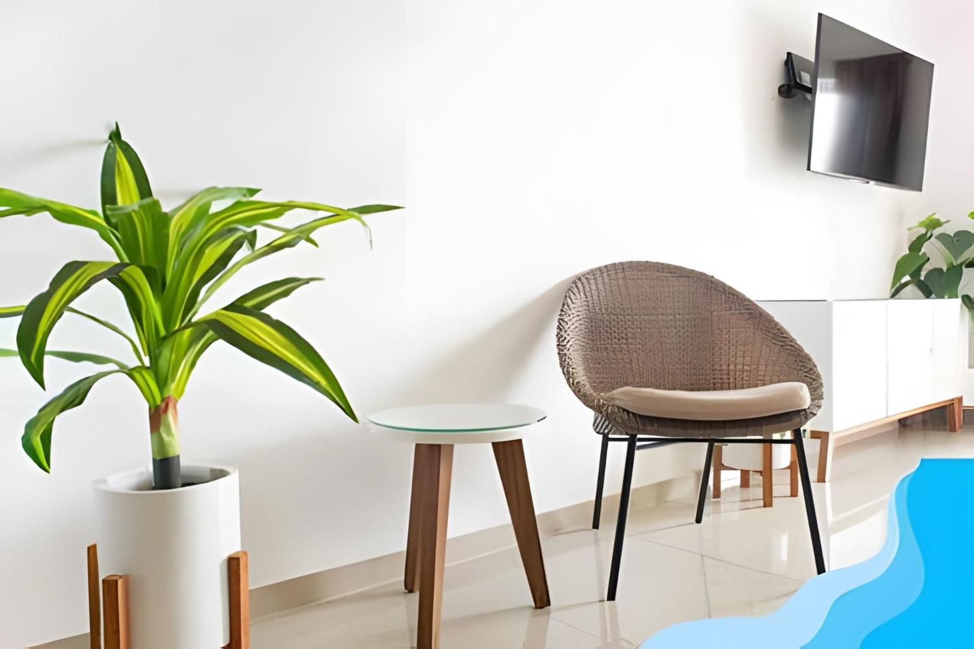 Minimalist With Pool And Free Scooter